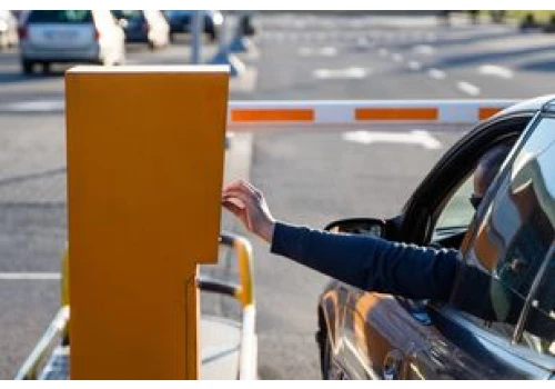 Koniec z darmowym parkowaniem w centrum Sosnowca. Od dziś parking w CH Plaza jest płatny. Znamy cennik