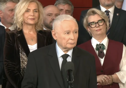 Klęska PiS w wyborach, ale Kaczyński wmawia sukces. Ale wymyślił argumenty! „Jeśli połączyć wyniki…”