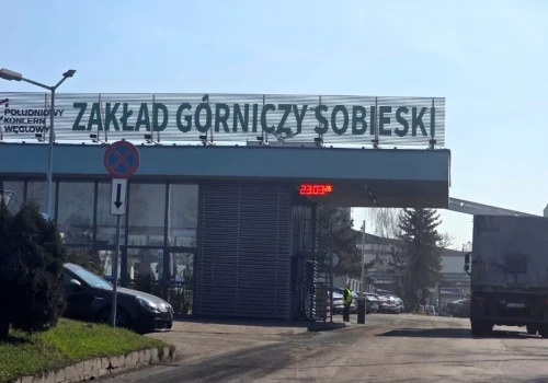 „Pogarszają się warunki socjalne rodzin górniczych”. Związkowcy z kopalni Sobieski chcą podwyżki wynagrodzenia
