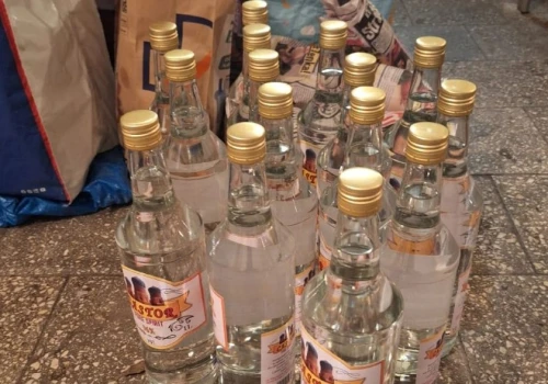 Ponad 600 litrów nielegalnego alkoholu w Koszalinie. Zatrzymano 55-latka