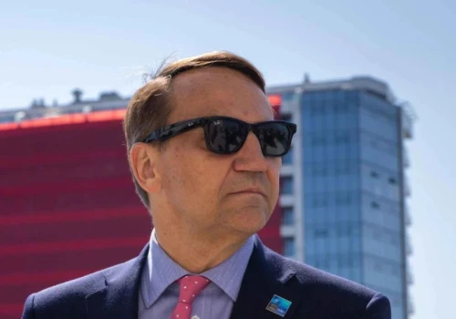 Sikorski wbił szpilę Nawrockiemu. Poszło o zegarek za 699 zł i 