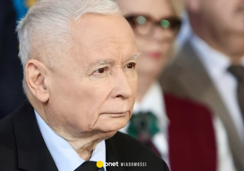 Jarosław Kaczyński pojawił się przed siedzibą TK. 