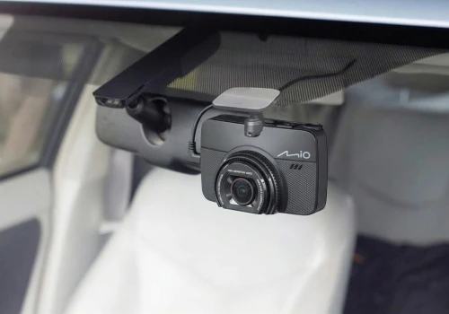 Mio MiVue 945W – nowa kamera 4K z trybem parkingowym bez dodatkowych kosztów