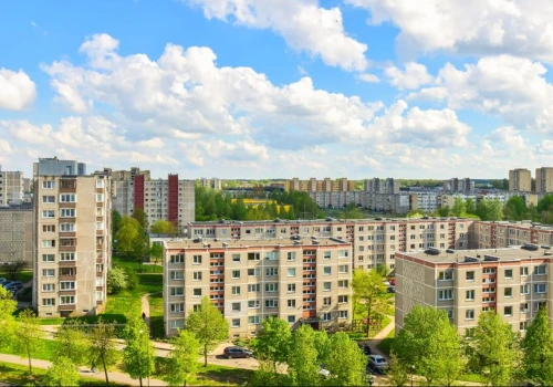 Ceny najmu spadają, ale nie dla nich. Studenci i rodzice słono dopłacają za dach nad głową