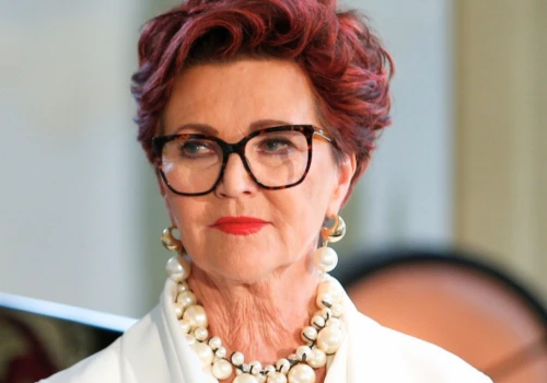 Jolanta Kwaśniewska i jej trik na jesienny styl. Jeden element odmładza