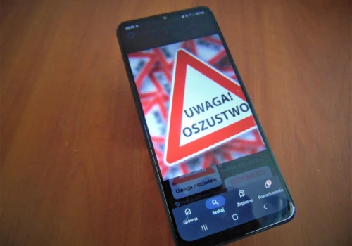 Oszukali seniorkę na 50 tysięcy złotych