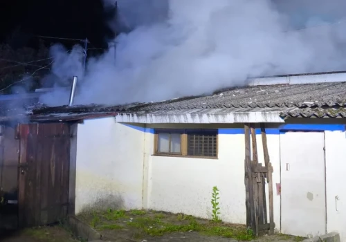Pożar garażu w Klukowie. W środku znajdował się samochód