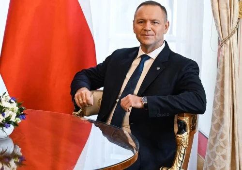 Nawrocki wywołał dyskusję. Rzecznik prezydenta: Nie zgodzę się z porównywaniem Polski do USA