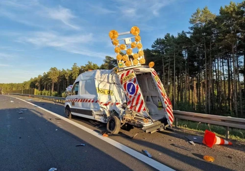 Ciężarówka uderzyła w busa na obwodnicy Skwierzyny. Ranny trafił do szpitala