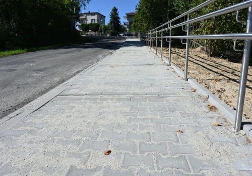 Chodnik w Radoczy blisko finiszu – ZDJĘCIA