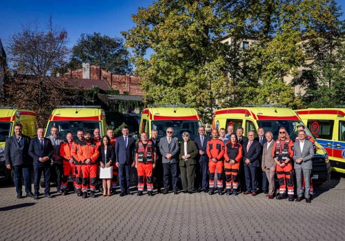 Krakowskie Pogotowie Ratunkowe ma pięć nowych ambulansów