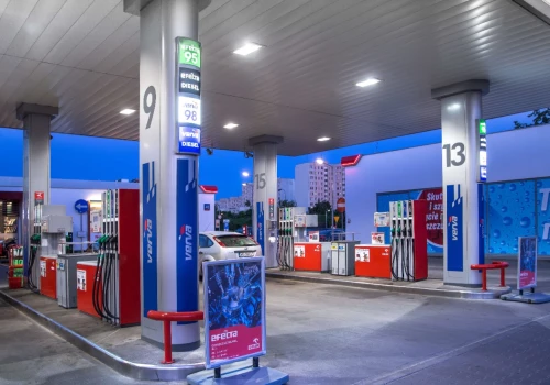 Orlen nagle tnie ceny, ale dystrybutory są już gotowe na 10 zł za litr