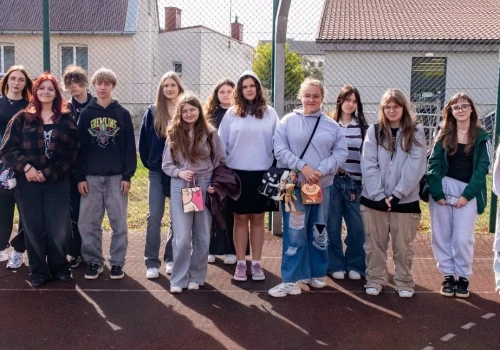 Integracja na miejskich ulicach. Pierwszaki z Technikum nr 3 ruszyli w teren