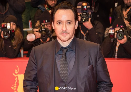 60-letni John Cusack już tak nie wygląda. Fani: co się stało z jego twarzą?