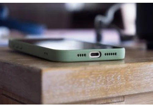 Nie każdy potrzebuje iPhone'a 18 Pro. Dla kogo starszy model będzie lepszym wyborem?