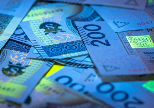Finansowy hat-trick ING. Jak połączyć 800 zł premii, 5,5% na OKO i ulgę podatkową IKZE w jeden plan