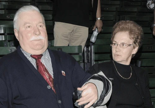 Wałęsa ogłasza po 57 latach małżeństwa. "Mamy siebie dość". Przykre