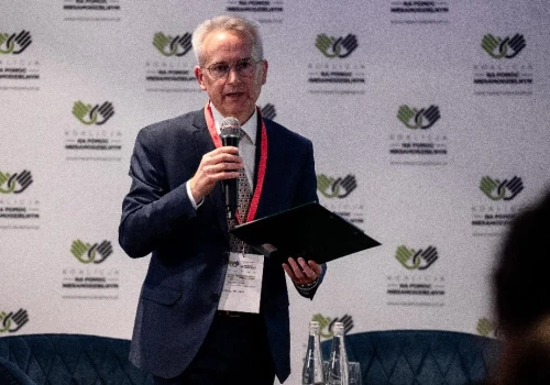 Tomasz Michałek z koalicji „Na Pomoc Niesamodzielnym” dla PolitykaZdrowotna.com: „Na rynku aptecznym nie dzieje się dobrze”