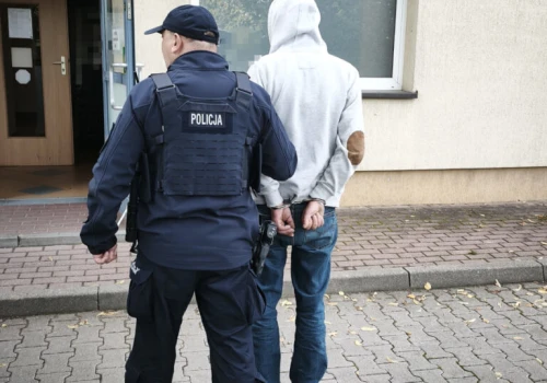 Miał prawie 3,5 promila. Próbował wyrwać 53-latce torebkę