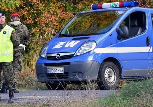Tajemnicza przesyłka w jednostce wojskowej w Nowej Dębie. Trzy osoby trafiły do szpitala
