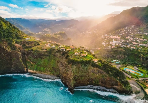 Najpiękniejsza wyspa na Atlantyku? 💚😍 Loty na Maderę od 480 PLN 😱✈️