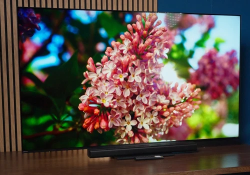 Hisense UR8S - recenzja. Technologia pełnego RGB HISENSE wkracza do szerszego segmentu rynku