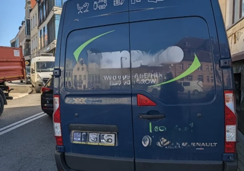 Mistrzowie Parkowania - kierowca busa ma na koncie 3 w 1