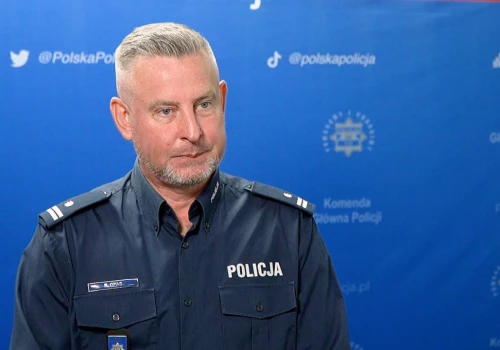 Pierwsze efekty nowych przepisów widoczne na drogach. Coraz więcej dzieci jeździ na rowerach i hulajnogach w kaskach