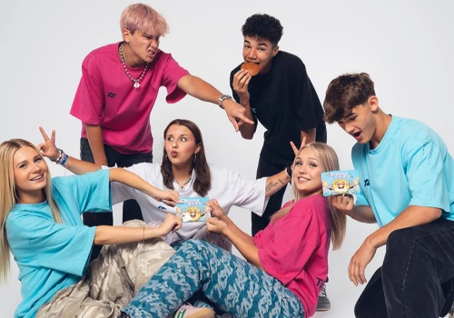 Sprzedają 7 mln produktów z influencerami w rok. Podbili półki Żabki i Biedronki