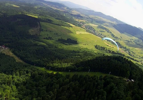 Jeden szczyt i dwie wieże. Jedna z nich jest najwyższą darmową w Polsce