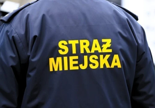 Strażnicy miejscy pojechali w sprawie śmieci, a znaleźli wagę i marihuanę