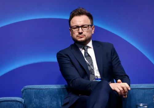 Trudno nadążyć za OZE. "Największa presja jest dziś na sieci średnich napięć"