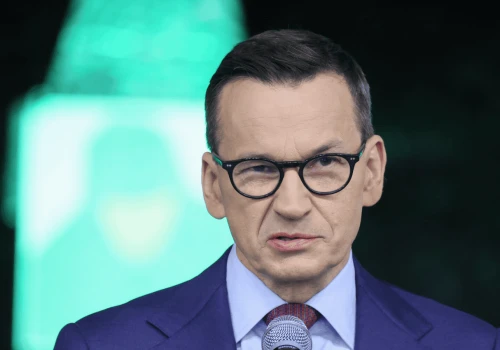 Mateusz Morawiecki bije na alarm ws. 13. i 14. emerytur. 