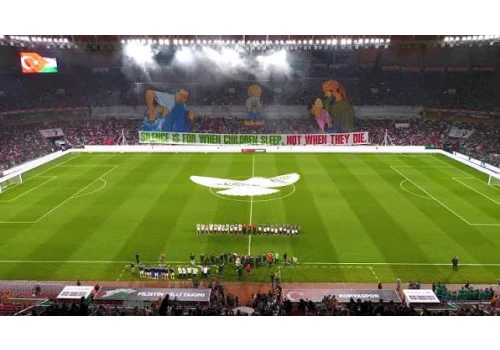 Mecz zatrzymany w 89:59. Mocna oprawa kibiców Konyasporu dla Palestyny
