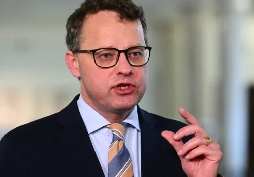 Romanowski wróci i namiesza w PiS? „Nie będzie wychodził z TV Republika”