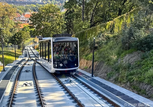 Praga. Kolejka na Petřín znów kursuje