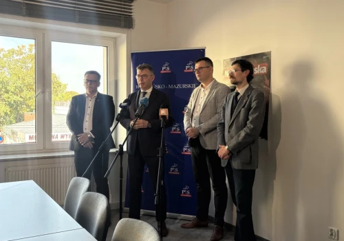 „Nowa piątka Tuska”. Politycy PiS w Olsztynie krytykują projekt budżetu na 2027 rok