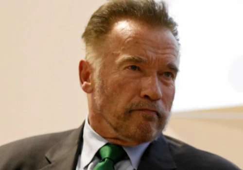 Arnold Schwarzenegger przejechał na czerwonym świetle. Teraz czeka go proces