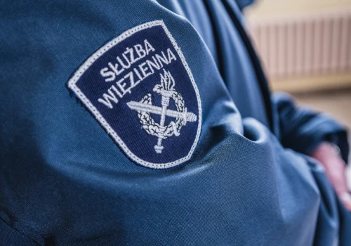 6566 zł na start i dodatek mieszkaniowy. Więzienia i areszty szukają ludzi do pracy
