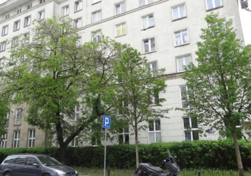 70 000 zł za 55-metrowe mieszkanie. Państwowa spółka wyprzedaje lokale