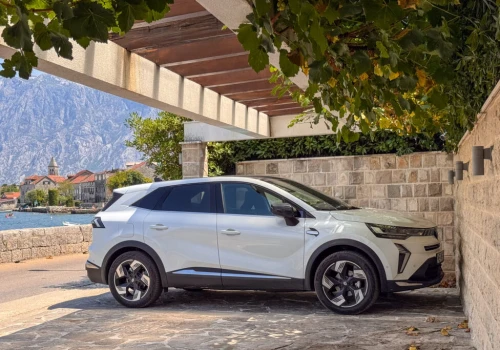 Mody SUV, tania jazda. Nowy Renault Symbioz z LPG. Aktualny, jesienny cennik