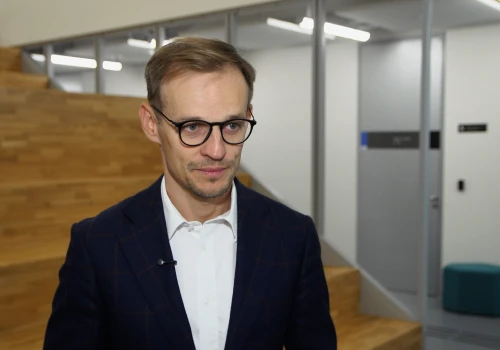 Młode pokolenie najostrzej krytykuje polskie szkoły. System nie uczy praktycznych umiejętności