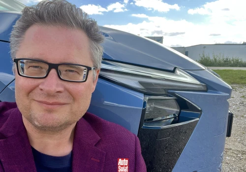 Jeździłem nowym Lexusem. Przyznam się do jednego: zazdroszczę jego właścicielom