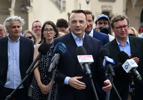 Gibała podtrzymuje propozycję debaty z Piątkowską. „Może Pani pytania zadać osobiście”