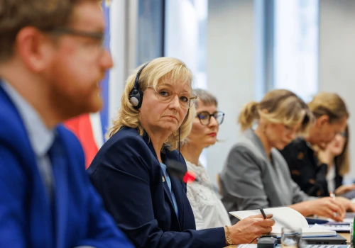 Jak działa manipulacja w sieci. „Dziecko nie zawsze wie, że jest ofiarą”