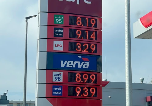 Niższa akcyza i VAT na paliwa. Kiedy tańsze tankowanie?