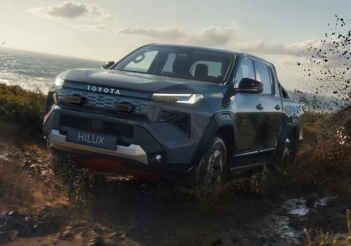 Nowa Toyota Hilux debiutuje w Polsce. Diesel 204 KM i elektryk w jednej gamie