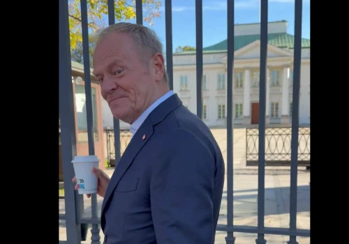 Tusk wbija szpilkę Nawrockiemu. „I po co było rumakować?”