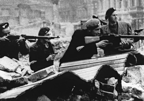 Wojna pod domem. Top 5 książek o miastach i cywilach na wojnie