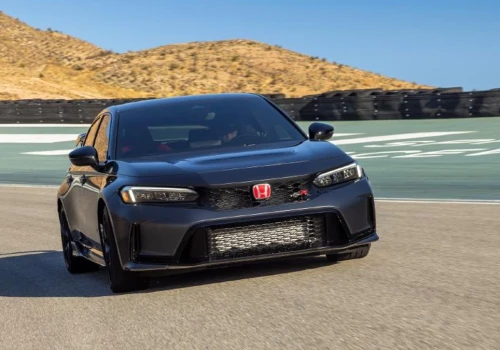 Civic Type R w nowej wersji. Możemy popatrzeć przez szybę